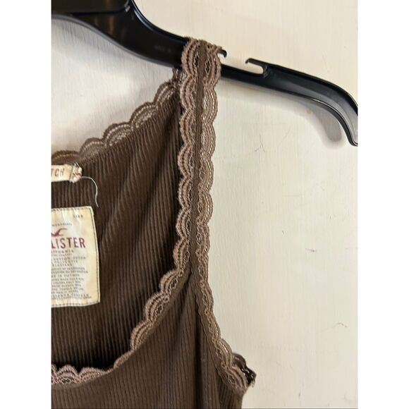 Hollister Ca Y2K tank top large lace trim rn#102573 Elena Gilbert - Picture 6 of 9